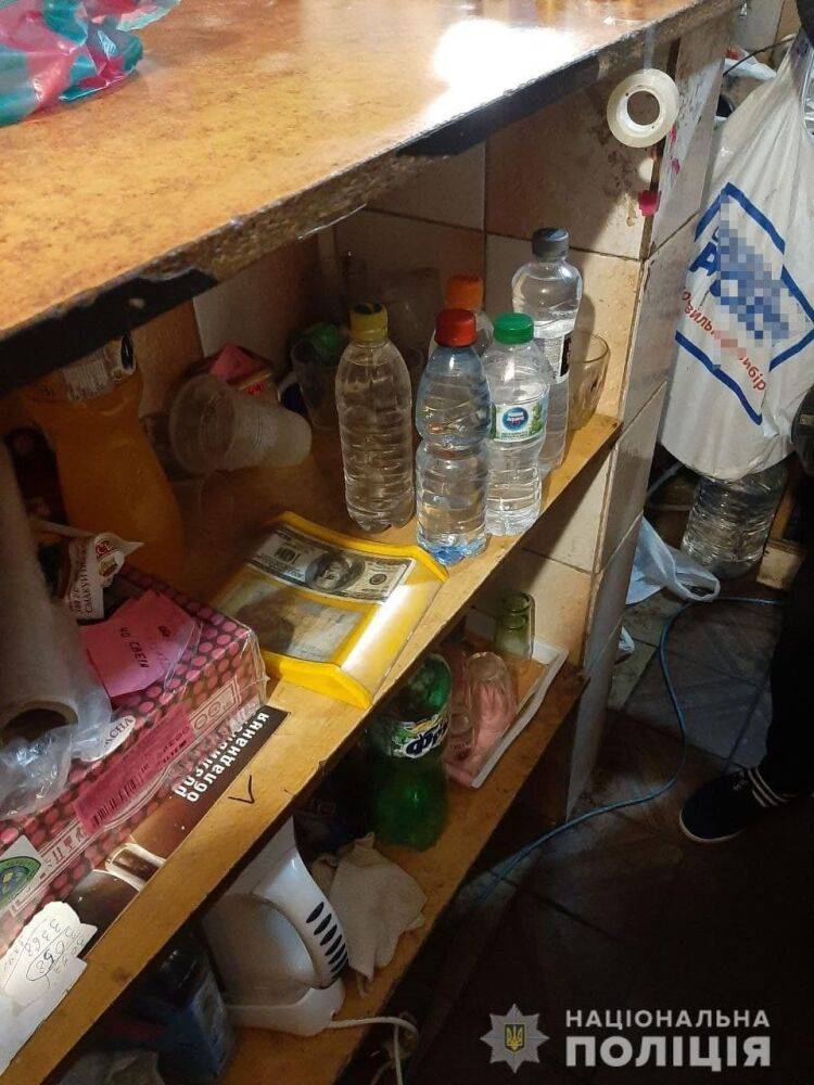В Харькове поймали еще одного «предпринимателей», продающего алкоголь, несмотря на запрет (фото)