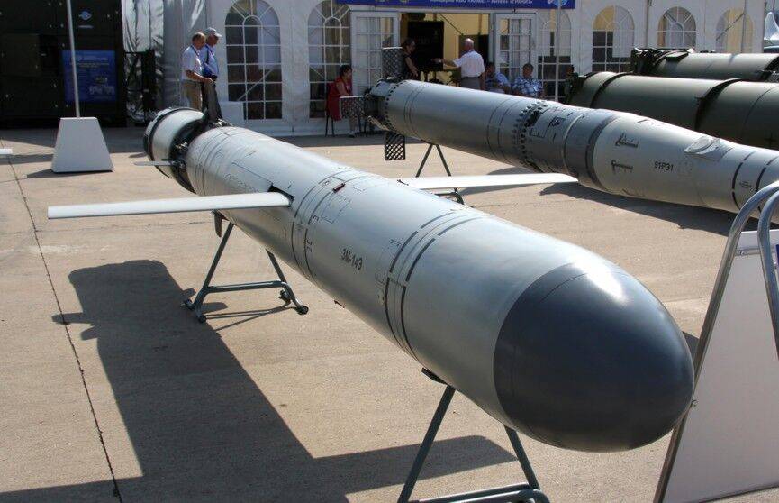 Крупную партию оружия, переданную США и Европой для ВСУ, уничтожили ракетами «Калибр» в Житомирской области
