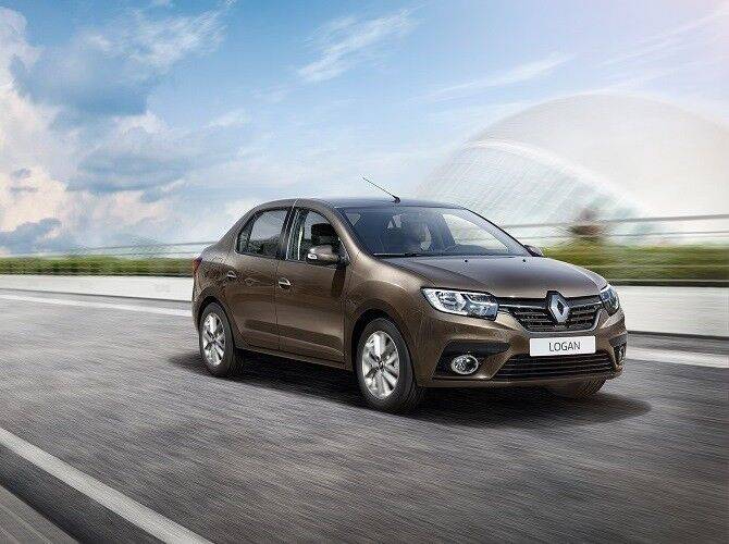 Renault Logan в апреле 2022 года стал бестселлером марки в России