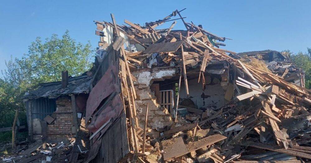 Войска РФ всю ночь обстреливали Белополье под Сумами: разрушены жилые дома (фото)