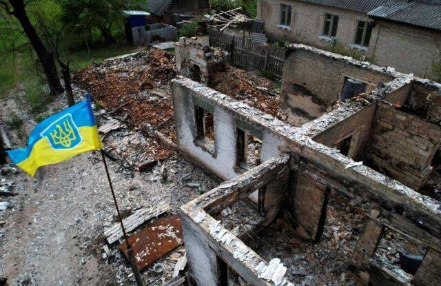 Украинцы возвращаются в отвоеванный у рашистов Мощун. ФОТО