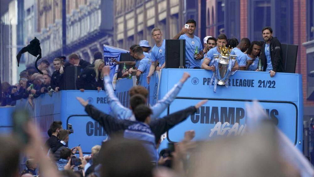 Чемпионский парад "Манчестер Сити"