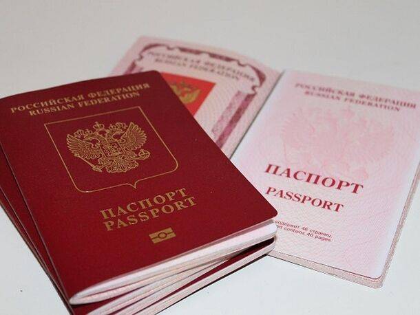 Жителям оккупированной территории Украины будут давать гражданство РФ: указ Путина
