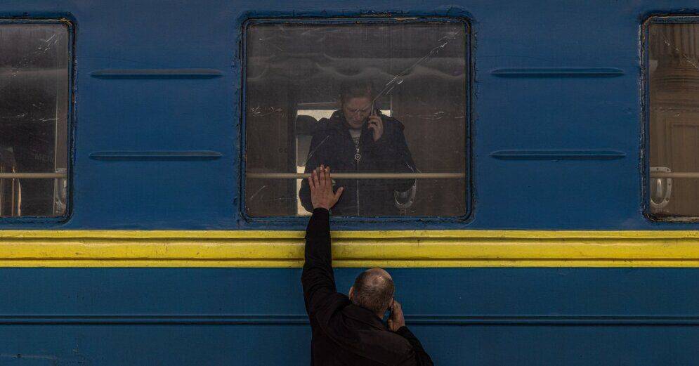 Власти Украины смягчили ограничения на выезд из страны мужчин призывного возраста