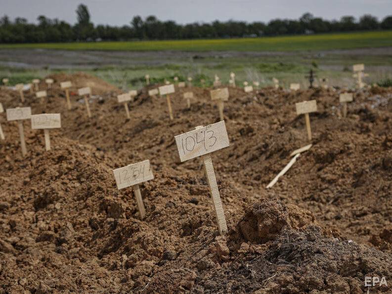 Российские оккупанты готовятся расширять одну из братских могил в Мариуполе – горсовет