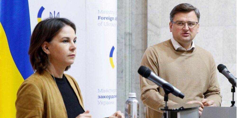Кулеба призвал главу МИД Германии скорее поставить тяжелое вооружение в Украину