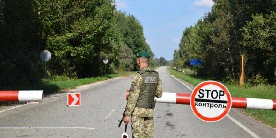 В Беларуси ограничили пребывание на территории, граничащей с границей Украины
