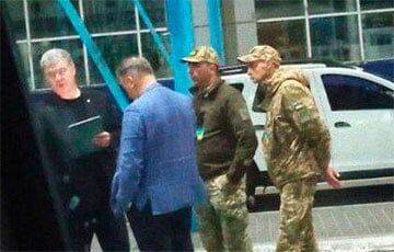Порошенко хотел пересечь границу Украины и Польши, но его не пропустили