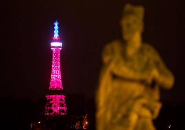 Петршинская башня в Праге окрасится в цвета французского флага