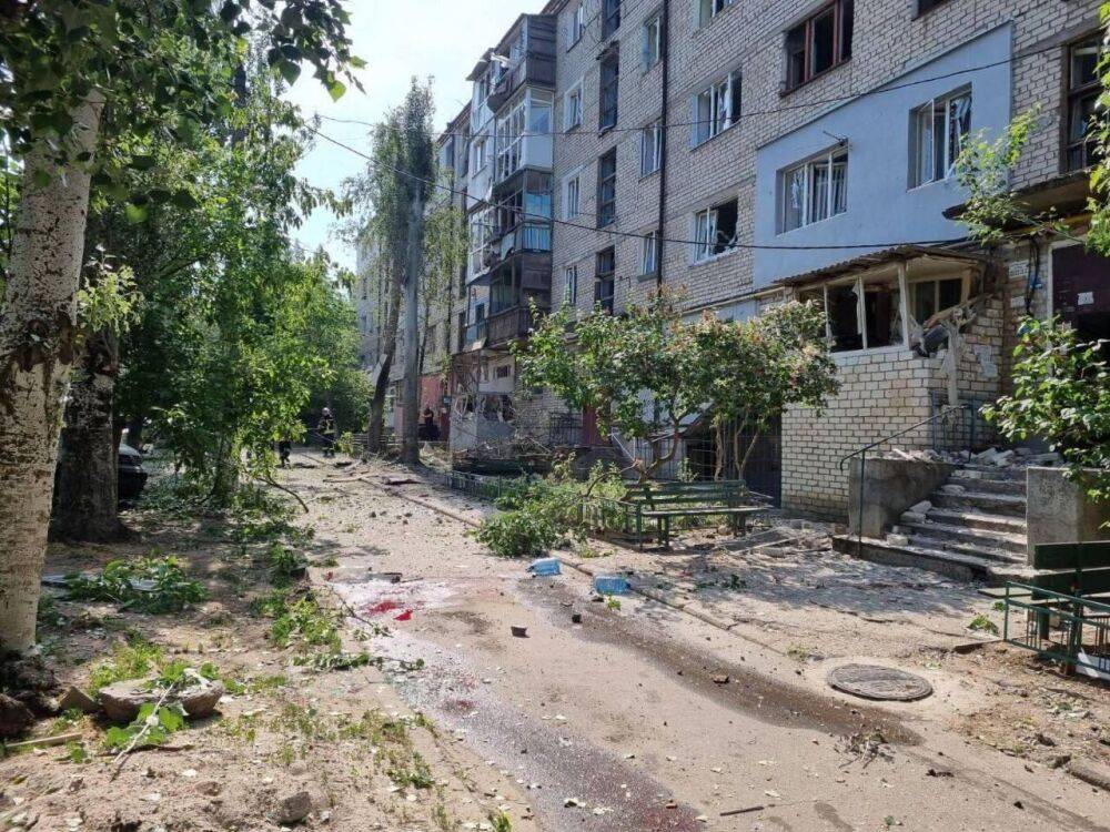 На Донбассе обстрелы по линии фронта, критическая ситуация в Чернобаевке, погибшие в Николаеве и Харьковской области – сводка ОП