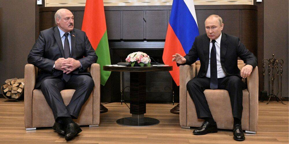 «Путин снова не дал денег Лукашенко». О «мертворожденном» народном ополчении в Беларуси и может ли здоровье подвести диктаторов — интервью