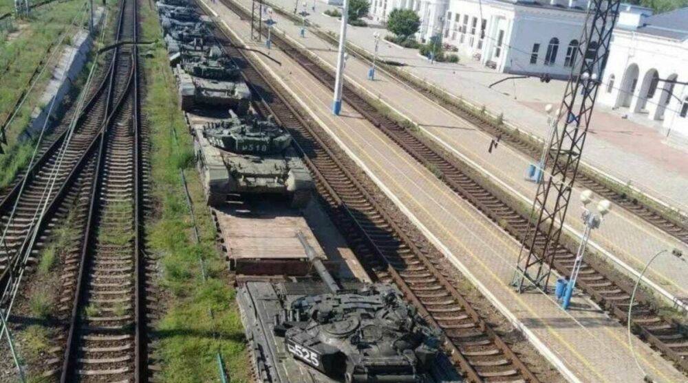 Российские оккупанты перебросили в Мелитополь танки Т-72Б