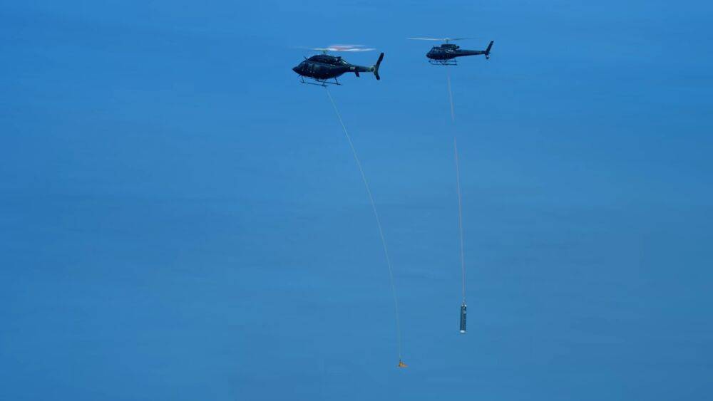 Rocket Lab поймала ракету Electron в воздухе вертолетом — а затем уронила её в океан