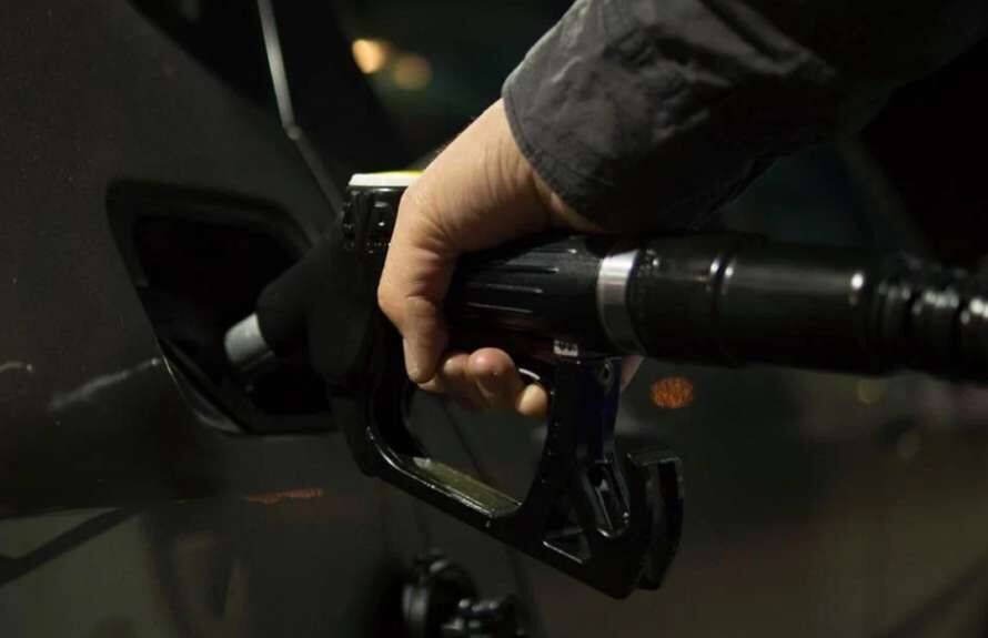 Специалисты нашли замену бензину в условиях энергетического кризиса