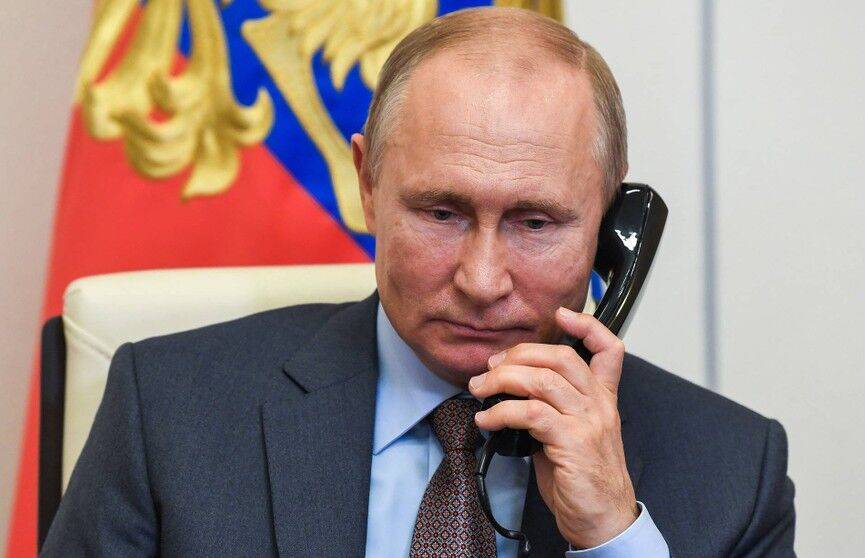 Стало известно, о чем разговаривали Путин и Макрон в течении более двух часов