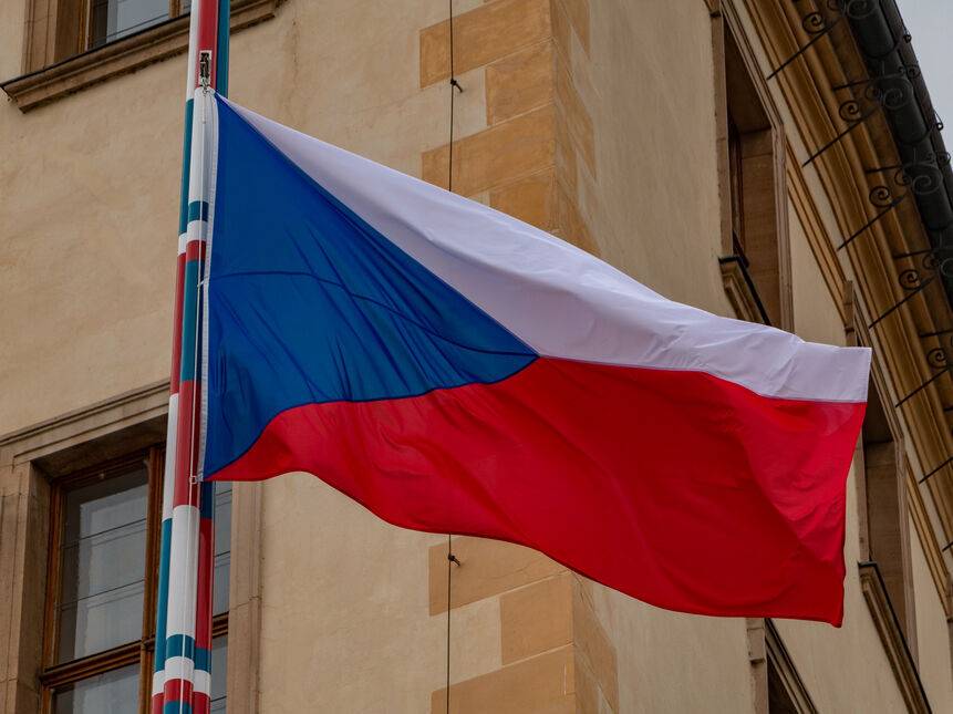 Чехия хочет выделить дополнительную военную помощь Украине
