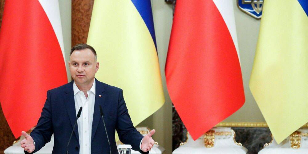 «Мы просто обязаны». Польша готова стать официальным гарантом безопасности для Украины — Дуда