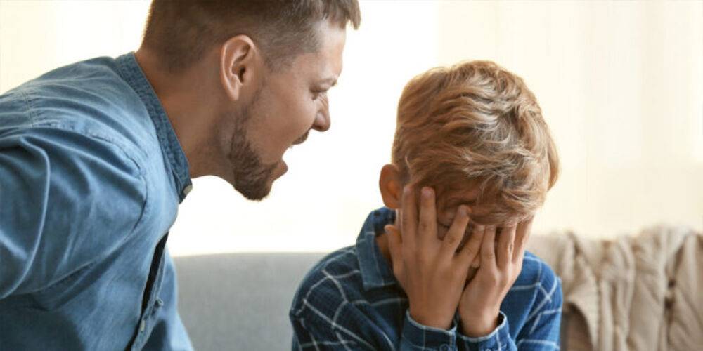 Суровое воспитание приводит к эмоциональным проблемам у детей