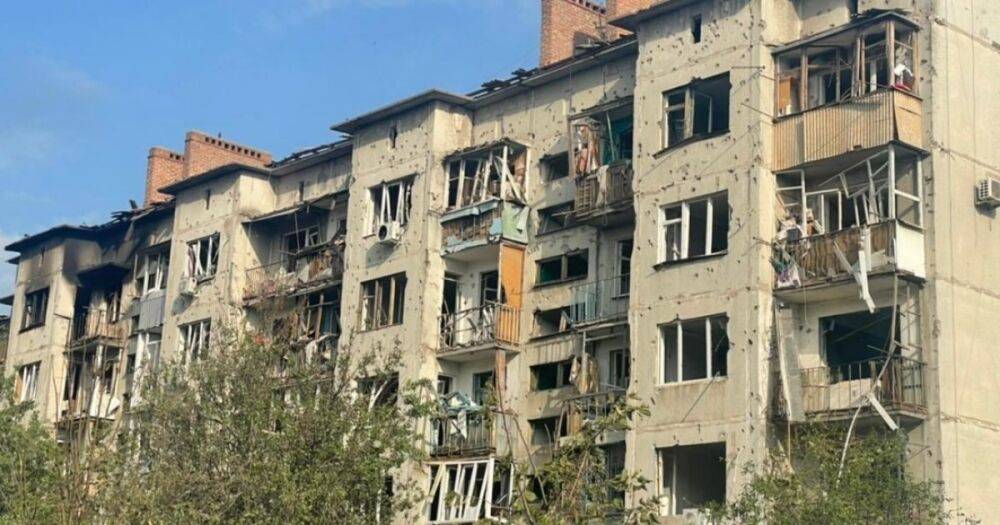 Армия РФ ночью выпустила ракету по жилому району Славянска: есть погибшие (фото, видео)