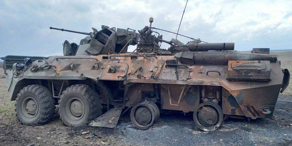 Львовские десантники показали, как уничтожают боевые машины российских оккупантов — видео