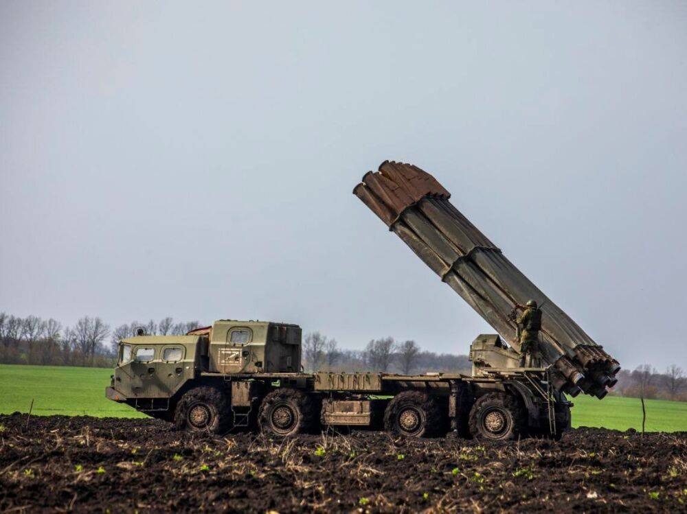 Спутник заснял стягивание сил РФ к границе с Харьковской и Луганской областями