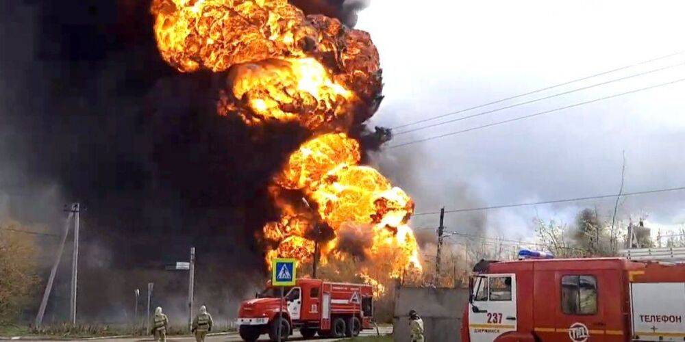 «Атмосфера накаляется»: на химзаводе под Нижним Новгородом вспыхнул масштабный пожар — видео