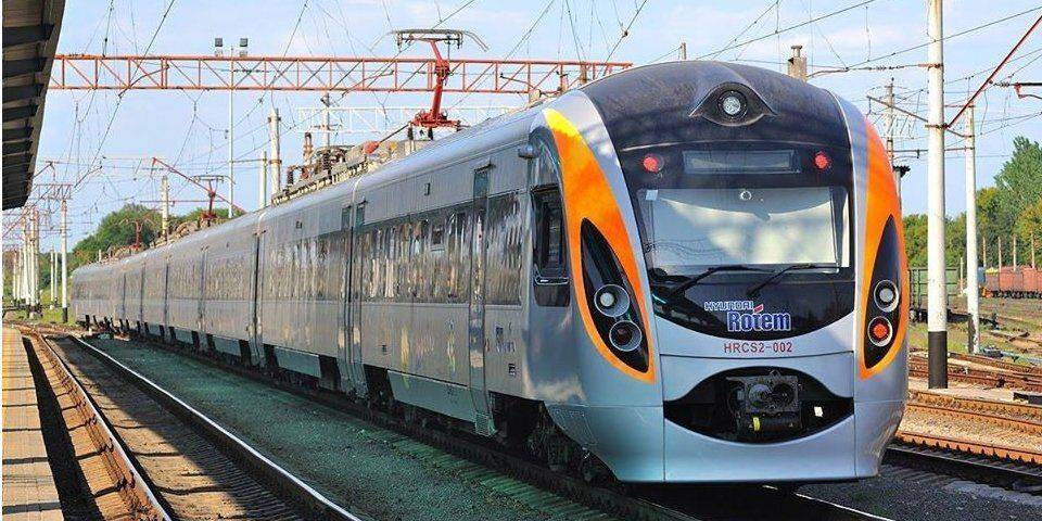 Укрзалізниця возобновляет регулярное курсирование Интерсити+ между Киевом и Днепром