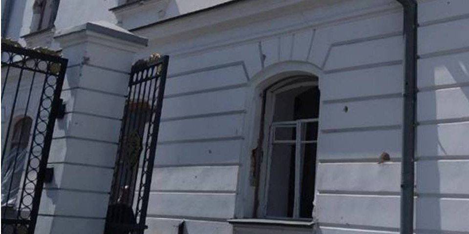 Россия снова обстреляла Святогорскую лавру, семь человек ранены — Офис генпрокурора