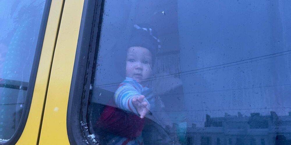 Среди них более двух тысяч сирот. Оккупанты украли и вывезли из Украины 181 тысячу детей