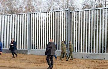 Стену на польско-белорусской границе повредили в двух местах со стороны Беларуси
