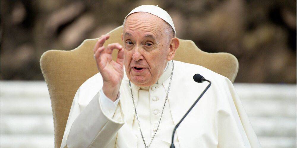 «Не хочет закрыть дверь для переговоров». Посол в Ватикане объяснил, почему Папа Римский Франциск не едет в Украину