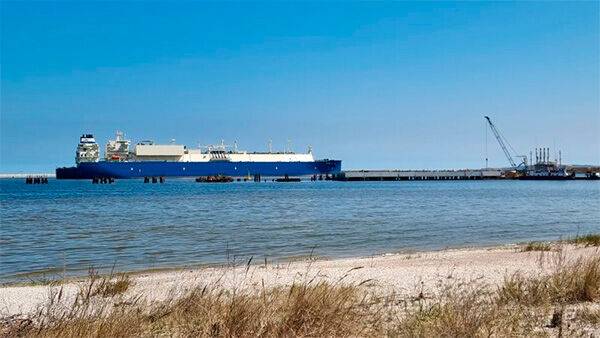 Германия готовит четыре плавучих LNG-терминала, чтобы заменить российский газ