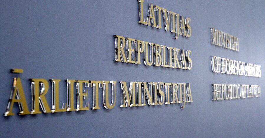 Латвия осудила антисемитские высказывания МИДа России в адрес Левитса