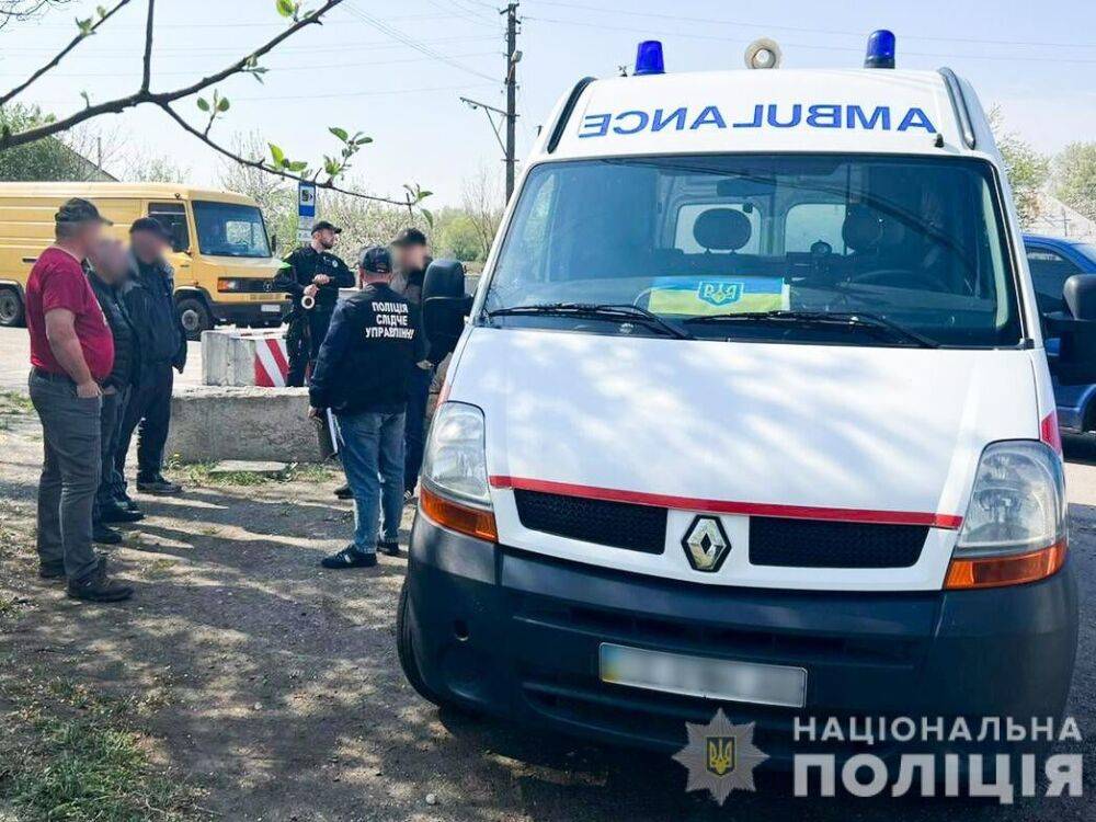 Гендиректор больницы в Черновицкой области использовал для обогащения пять "скорых" из гуманитарной помощи – ОГП