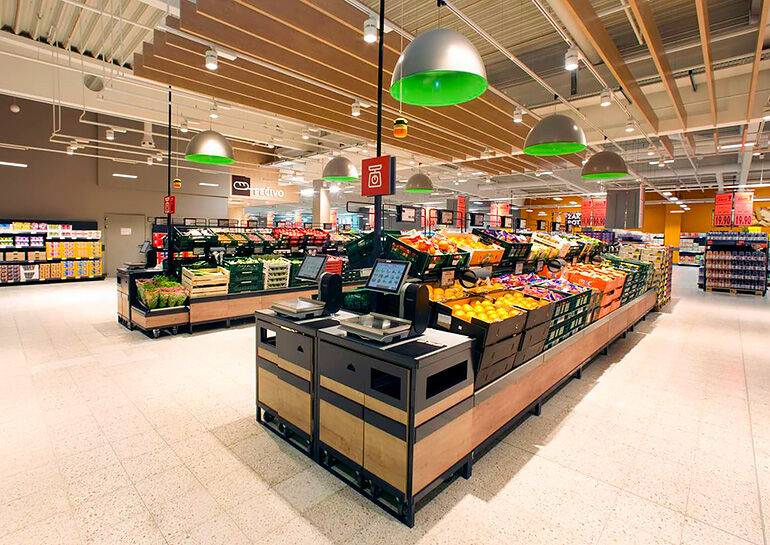 Супермаркеты по всей Чехии не будут работать 8 мая