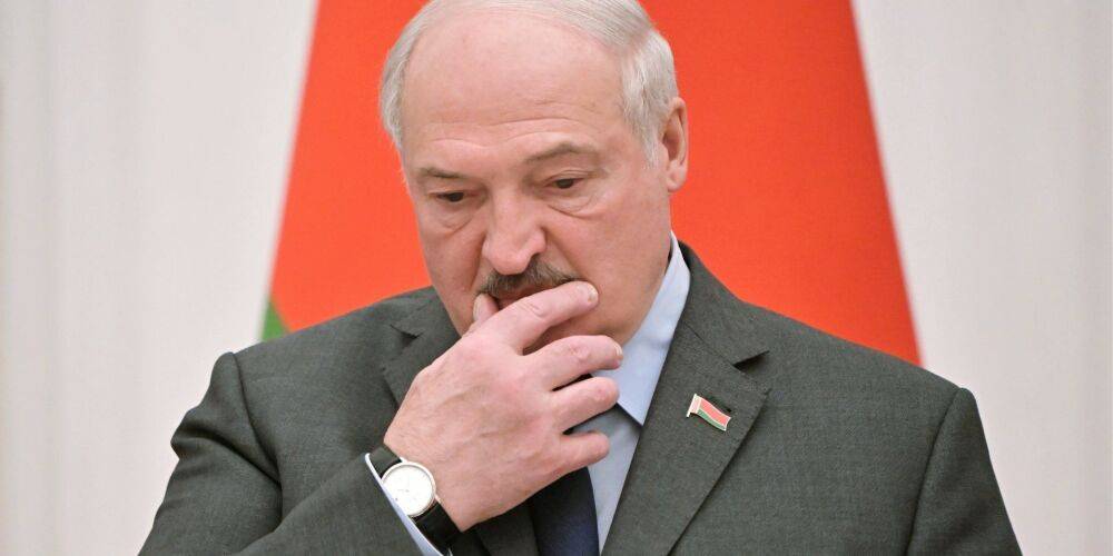 «180° — нормальный разворот головы». Подоляк — о жалобах Лукашенко, что «спецоперация» России в Украине затянулась