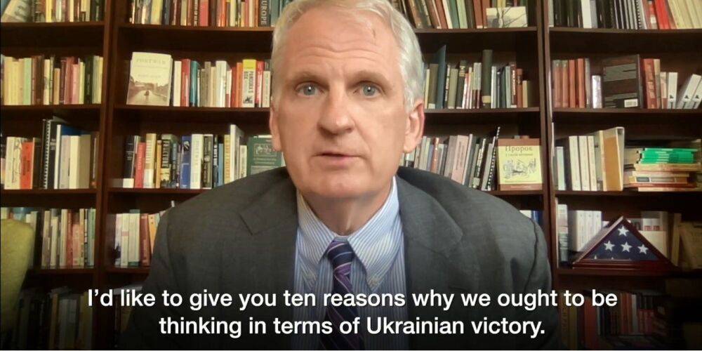 «Украинцы предлагают нам будущее». Десять причин, почему украинская победа важна для мира — историк Тимоти Снайдер