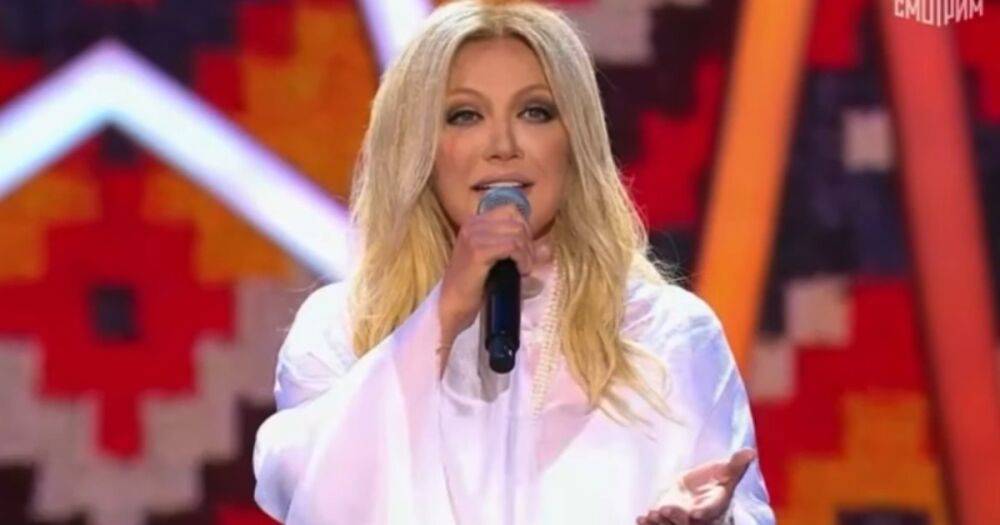 Таисия Повалий 9 мая спела "Пісню про рушник" на украинском языке на канале "Россия 1"
