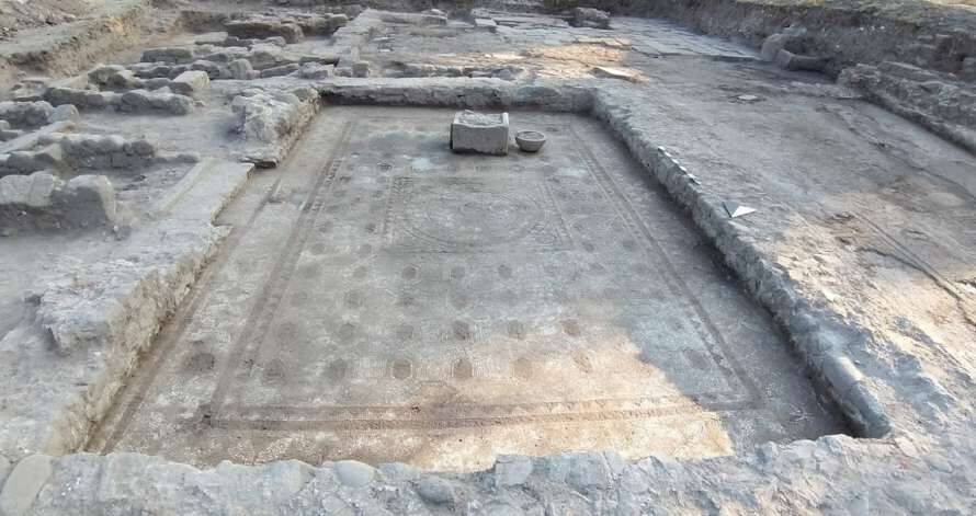 Археологи обнаружили в Турции мозаику ІІ века нашей эры (Фото)