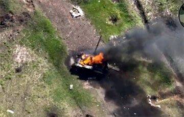 Украинцы бойцы показали, как взрывается российский танк