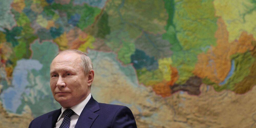 «Психопатический фюрер». Почему Путин готов править исключительно до своей смерти — объясняет российский журналист