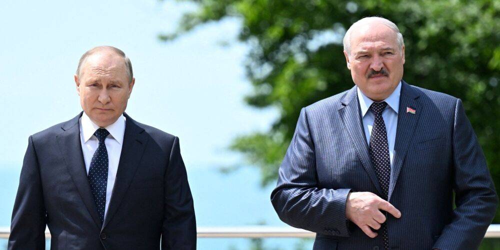 «И вашим, и нашим». Маятниковая риторика Лукашенко свидетельствует о том, что он не боевой, но тактический элемент войны — журналист