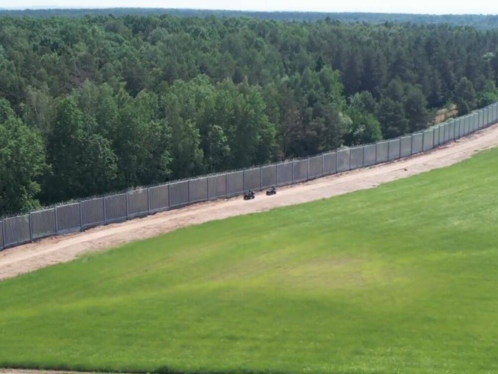 Польша установилпа 140-километровую стену на границе с Беларусью