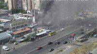 В Киеве на Троещине сильный пожар возле ТЦ «Маяк»