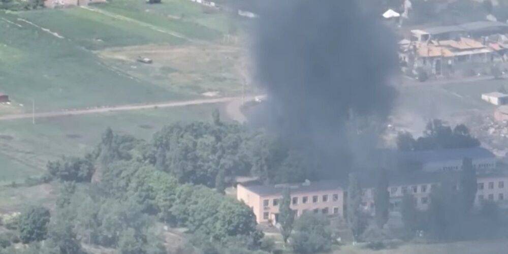 ВСУ показали, как уничтожают штаб оккупантов в Харьковской области — видео