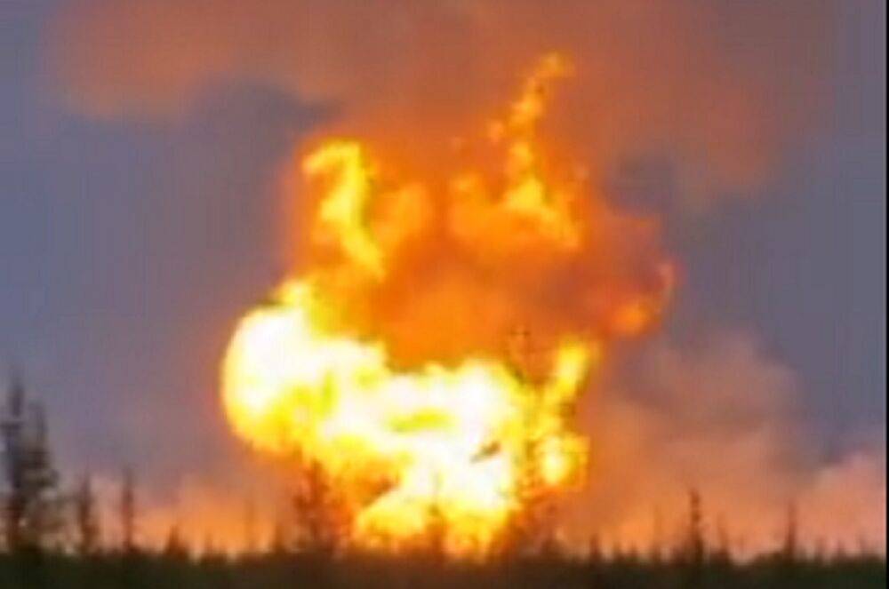 Пылающий "Газпром": появились кадры нового огненного ЧП в россии, небо стало красным