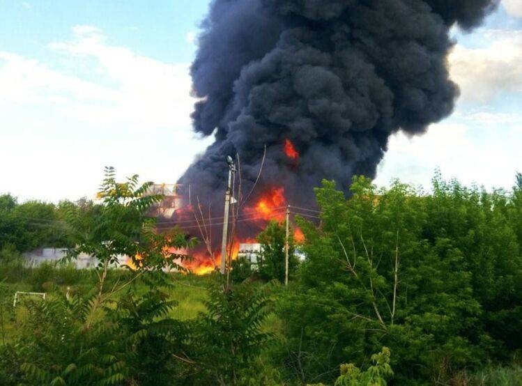 У Запорізькій області сталася пожежа на хімічному заводі