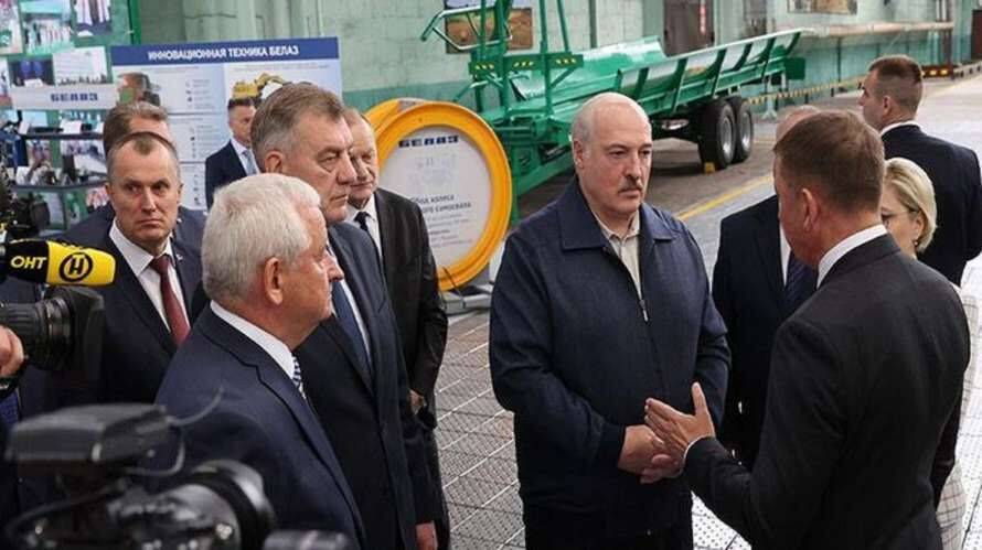 Лукашенко заявил о большом переделе мира из-за войны в Украине