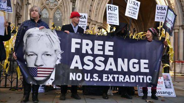 Великобритания разрешила экстрадицию основателя WikiLeaks Ассанжа в США