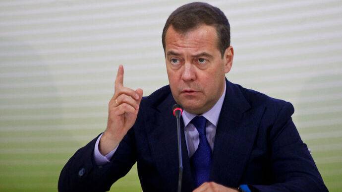 Медведев о переговорах после контрнаступлений ВСУ: Если будет с кем говорить